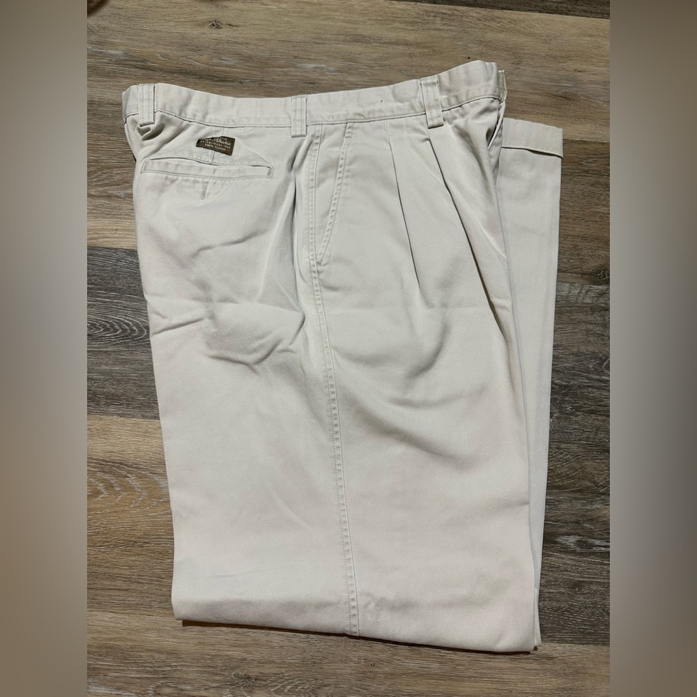 Gap men’s khaki pants